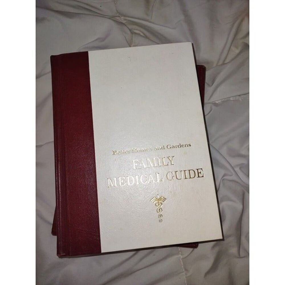 Better Homes & Gardens Family 1966 Medical Guide Hardcover Book w/ Sleeve 10th